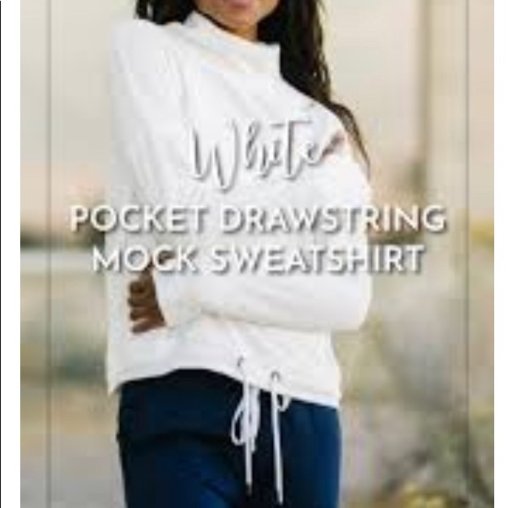 NWT White pocket drawstring mock sz small
